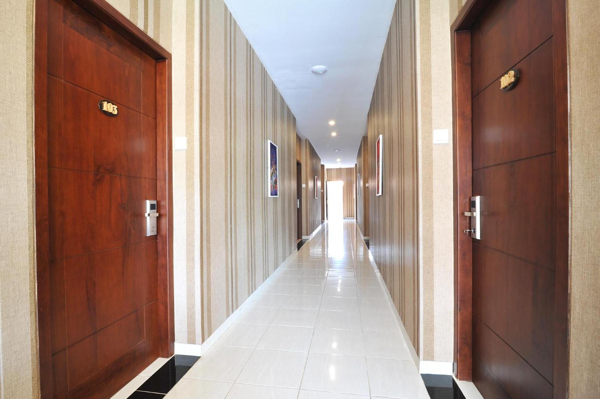 Amaya Suites Hotel Kejayan Exterior photo