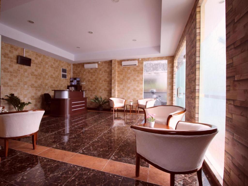 Amaya Suites Hotel Kejayan Exterior photo