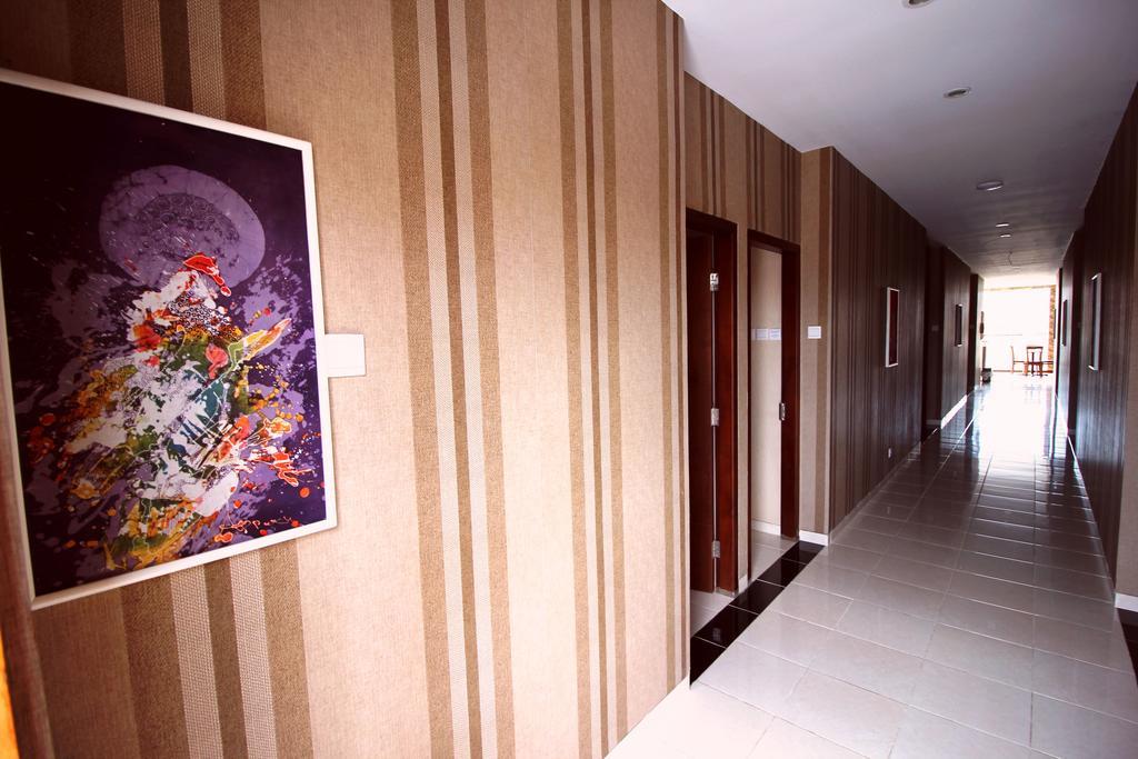 Amaya Suites Hotel Kejayan Exterior photo