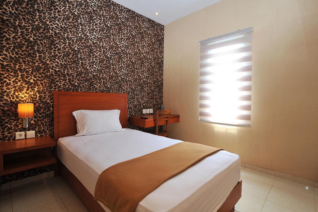 Amaya Suites Hotel Kejayan Exterior photo