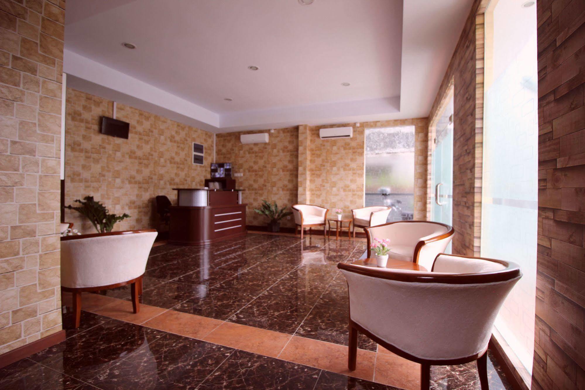 Amaya Suites Hotel Kejayan Exterior photo
