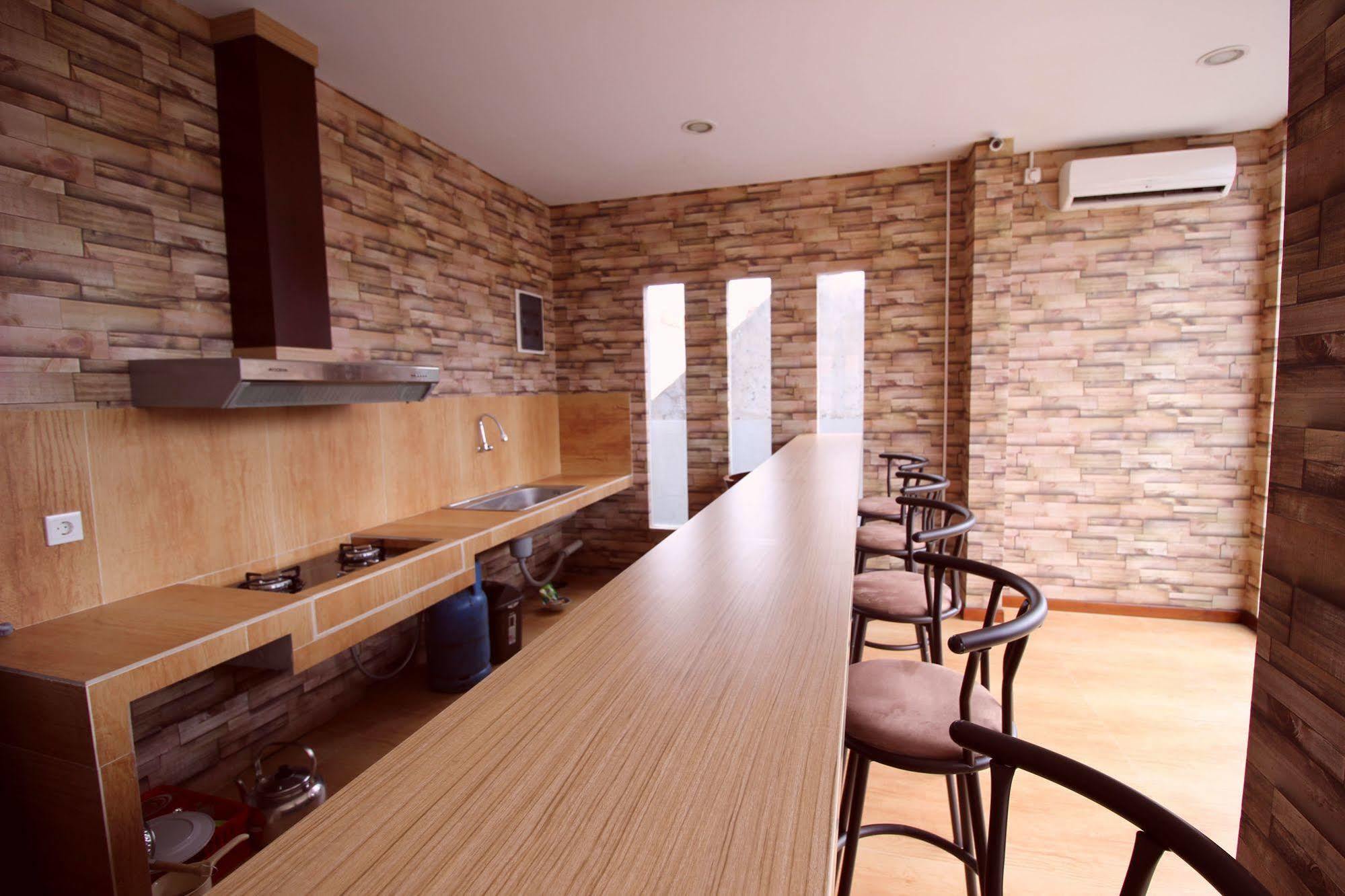 Amaya Suites Hotel Kejayan Exterior photo